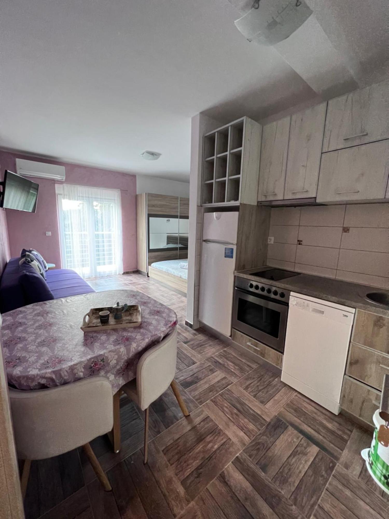 Apartmani Vivami Будва Екстериор снимка